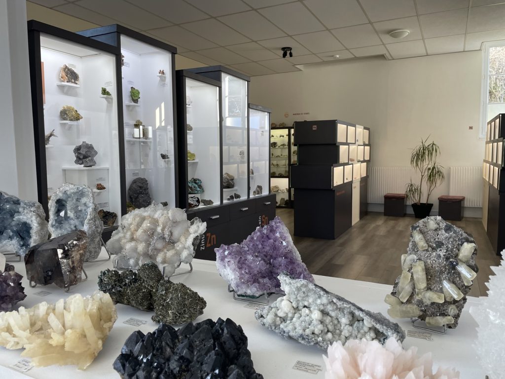 Il y a des diamants dans les champs vendéens. Personne ne le sait.